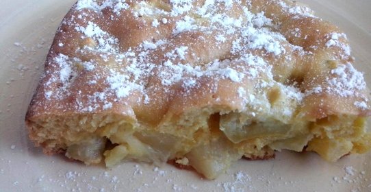 Ананасово-яблочная шарлотка