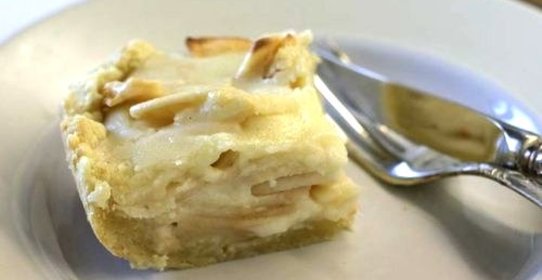 Яблочный пирог со сметанной заливкой