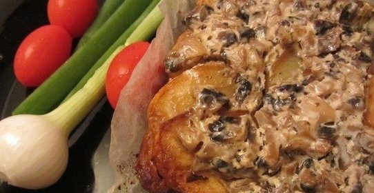 Картофель с грибами и мясом