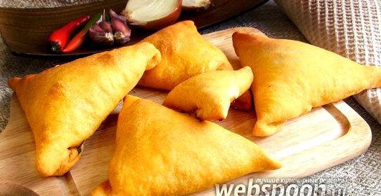 Самса со шпинатом и брынзой