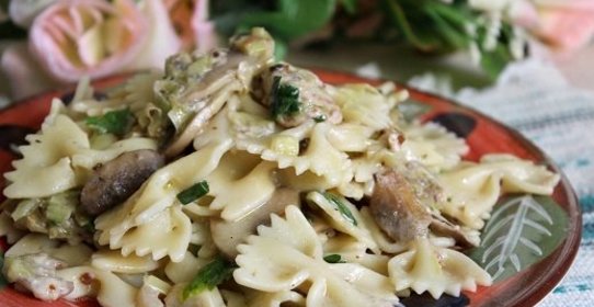 Фарфалле с шампиньонами