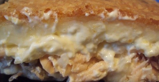 Пирог с творогом и вареной сгущенкой