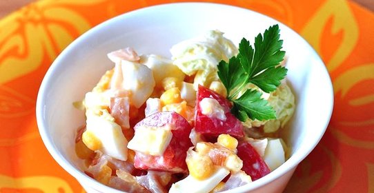 Салат с копченой куриной грудкой