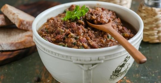 Рагу из фасоли с аджикой