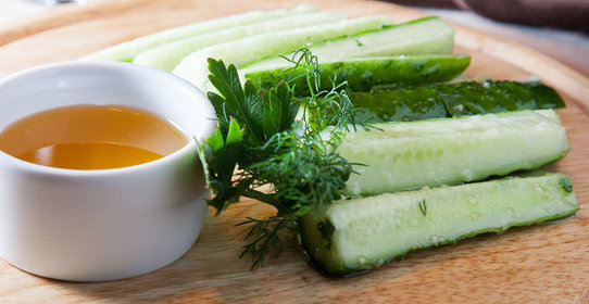 Малосольные огурцы с медом