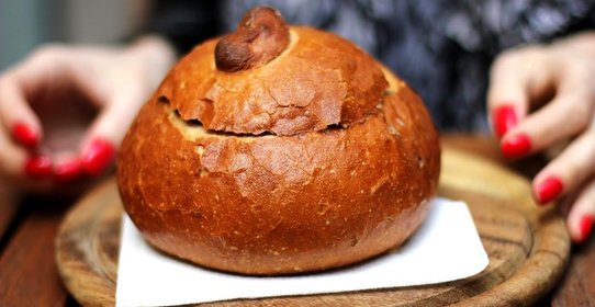 Cуп в булке хлеба