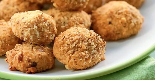 Сырное печенье с грецкими орехами