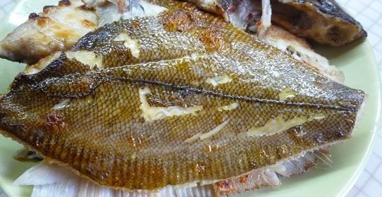 Камбала на гриле жареная