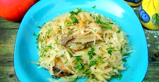 Рагу из квашеной и свежей капусты