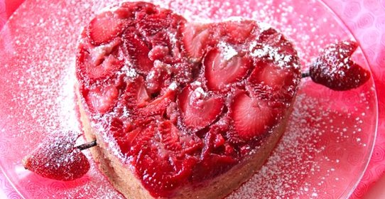 Клубничный пирог на 14 февраля