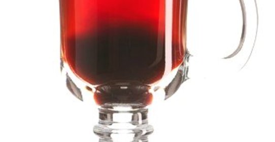 Глинтвейн с порто, лимонной цедрой и мускатным орехом