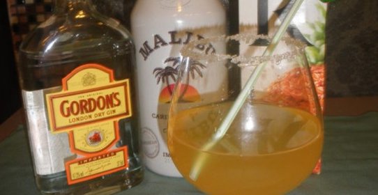 Коктейль с кокосовым ликером