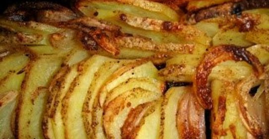 Картофель Гармошка с луком