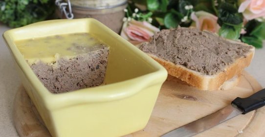 Паштет из свиной печени с черносливом