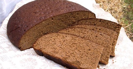 Темный ржано-пшеничный хлеб