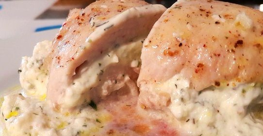 Куриное филе с творожной начинкой