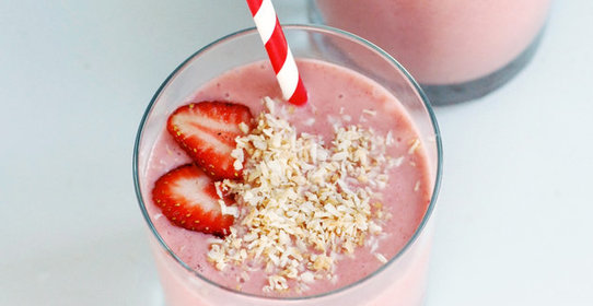 Клубнично-кокосовый смузи