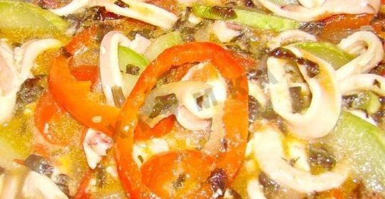 Жареные кальмары с овощами