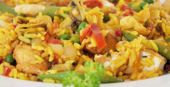 Паэлья с морепродуктами и овощами