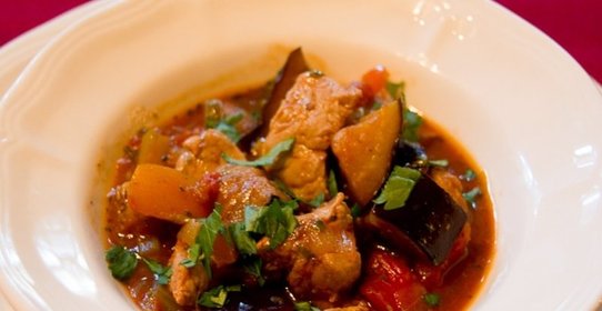 Свинина с помидорами и баклажанами