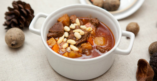 Гуляш по-мадьярски с чипетками