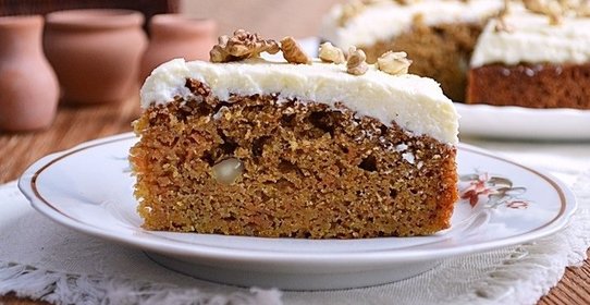 Морковный пирог с орехами