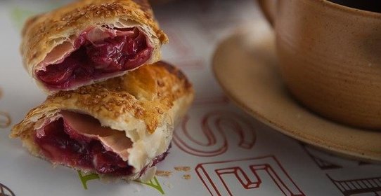 Лимонно-вишневые булочки