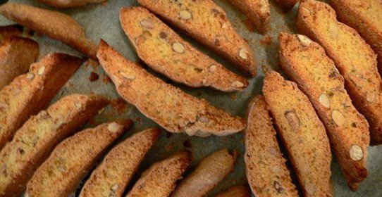 Бискотти с миндалем и сухофруктами