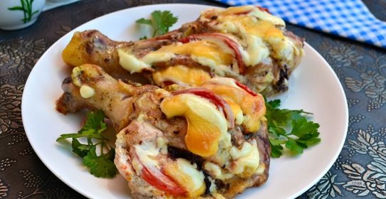 Куриные ножки фаршированные сыром и помидорами