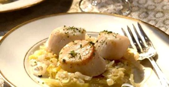 Морские гребешки с соусом из шампанского