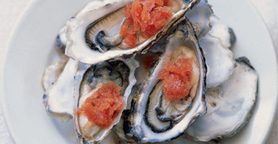 Коктейль bloody mary с устрицами