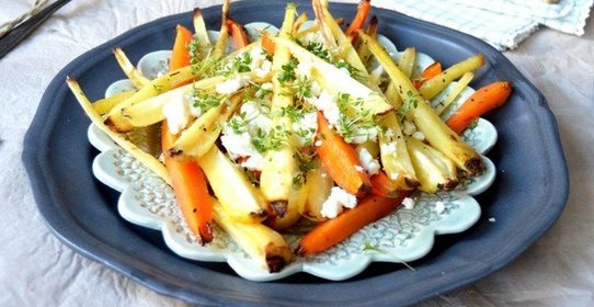 Овощи, запеченные с медом и сыром фета