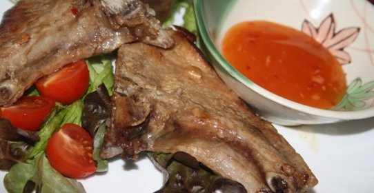 Пикантная свинина на косточке