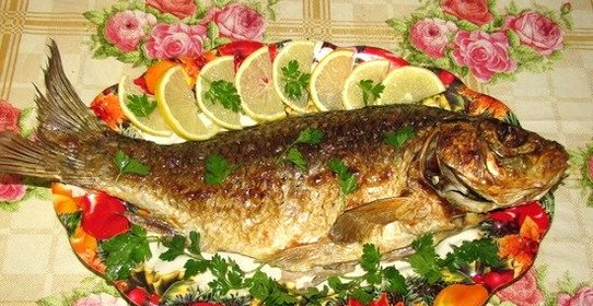 Сазан, запеченный в духовке