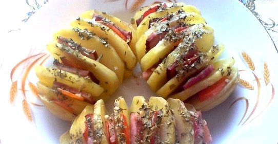 Картошка с ветчиной в духовке