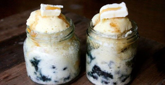 Блинчики с голубикой в баночке