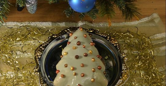 Торт «Русская ёлочка» (малина-черемуха)