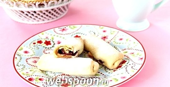 Миндальные рогалики с джемом