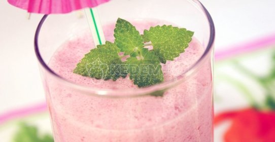 Молочный коктейль с ягодой «Малиновое лето»