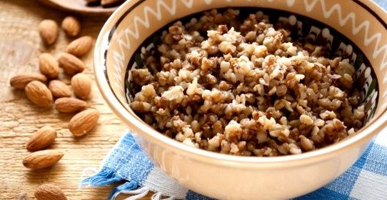 Гречневая каша с миндалём