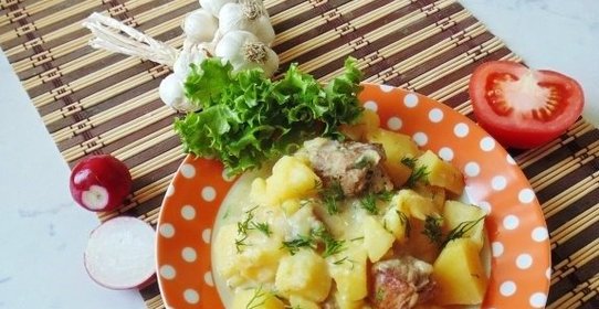 Свинина со сметаной и картофелем