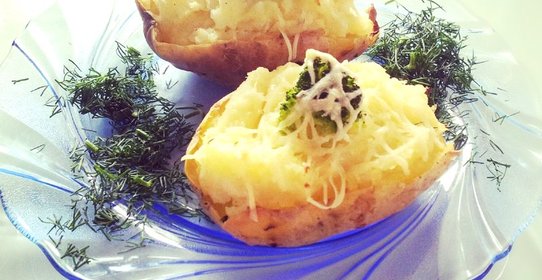 Картофель, запеченный с цветной капустой и брокколи