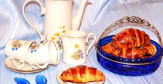 Рулетики с вишней