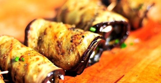 Рулетики из баклажанов с орехами