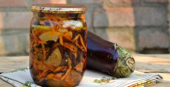 Маринованные баклажаны с морковкой и луком