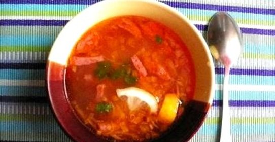 Солянка с колбасой