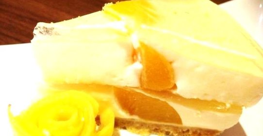 Торт йогуртовый с фруктами