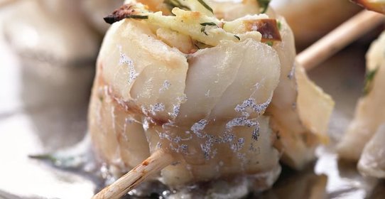 Рыбные рулеты с яблоками