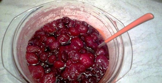 Клубнично-черешневое варенье