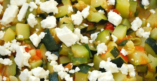 Тушеные цукини с сыром фета